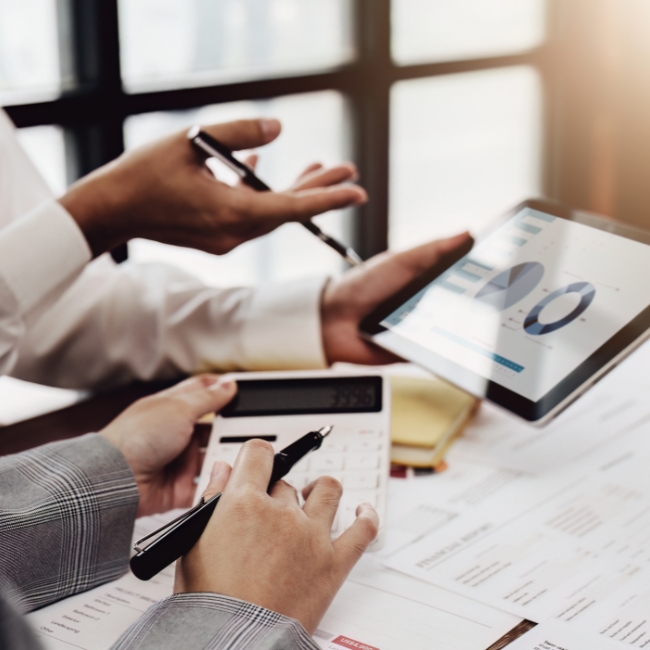 邦达跨境数据驱动选品服务,基于AI市场分析系统与竞品调研模型,深度解析消费者需求与消费趋势变化,通过智能算法匹配跨境目标市场,助力企业实现精准产品定位与动态化选品策略